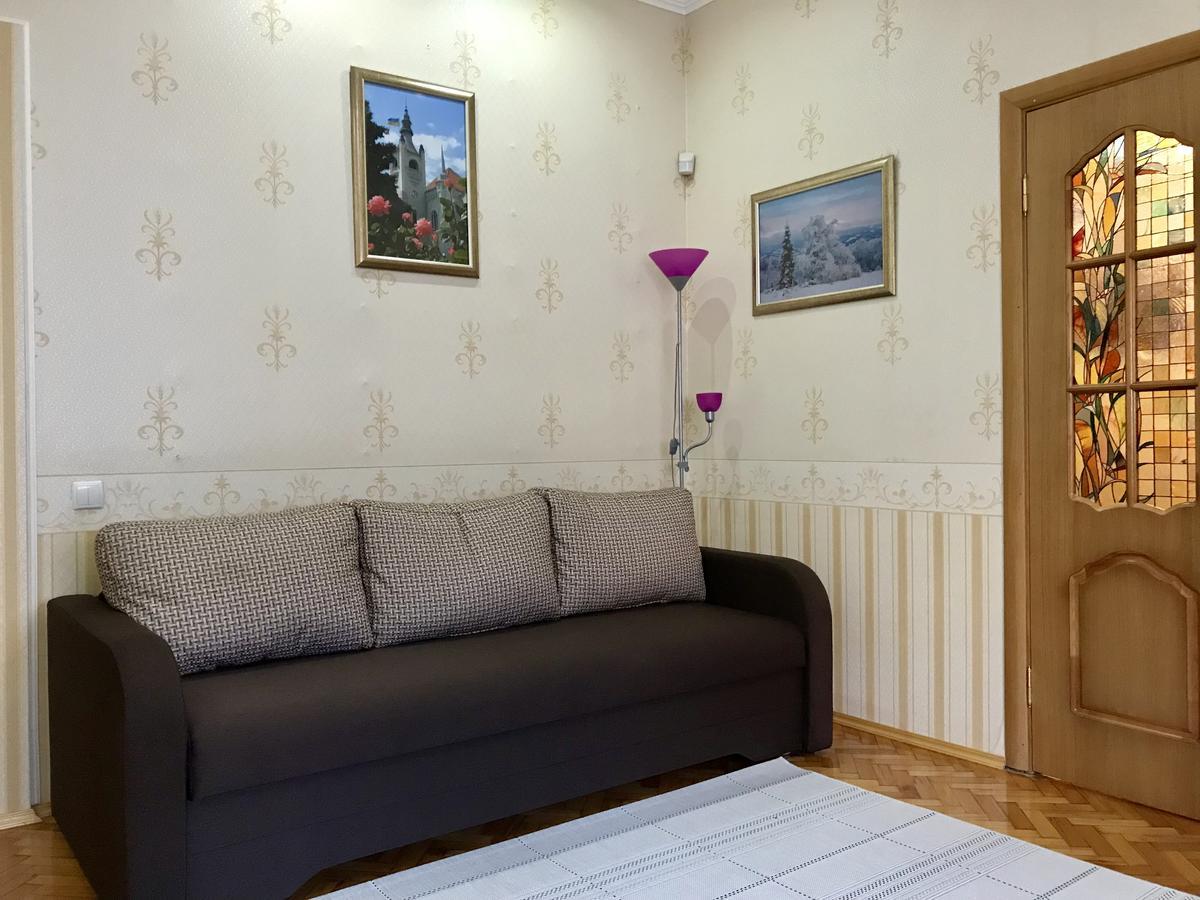 Large Apartment In The City Center Mukacheve Exterior photo